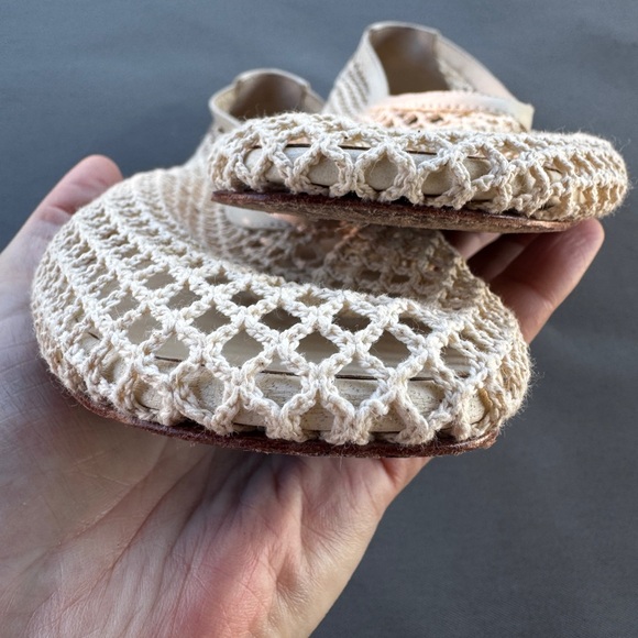 Reformation Britt Ballet Flat in Ivory
Crochet Size 8.5 - Picture 7 of 13